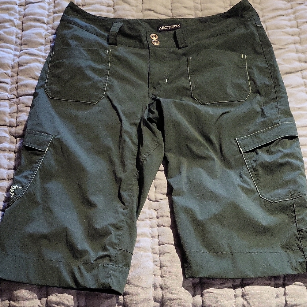 Arc'teryx Women's Forest Green Hiking Shorts 8